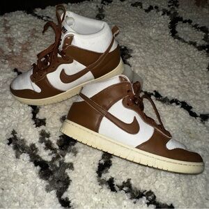 UGC NIKE Size 8.5 - Rare Nike Dunk High Certified Fresh - Pecan